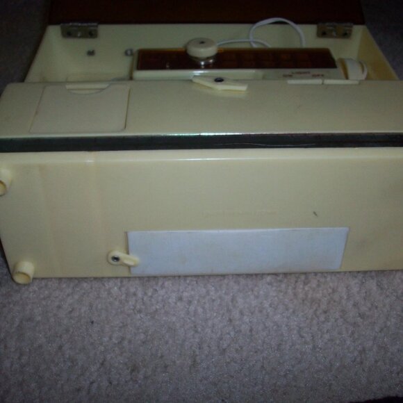 Easy Sew Kids Sewing Machine With Carrying Case Vintage (Tested Works) - Picture 5 of 6